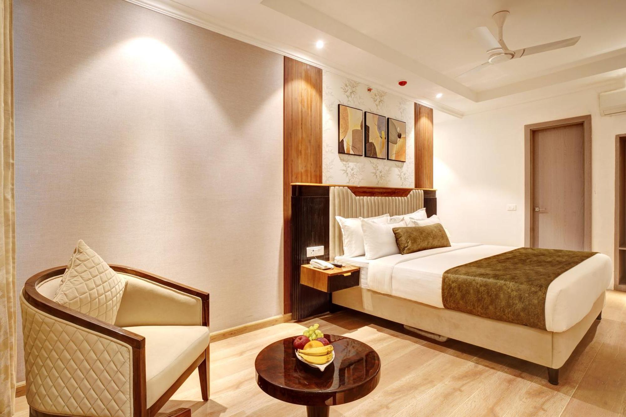 Iva Premium Delhi Airport - Free Airport Drop New Delhi